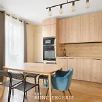 Elegant Appartement Moderne Au Coeur Du Paris Historique